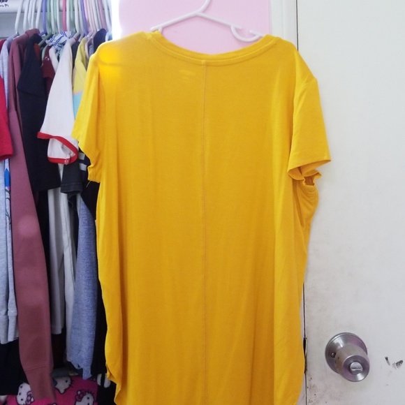 Yellow T-shirt - Picture 2 of 3